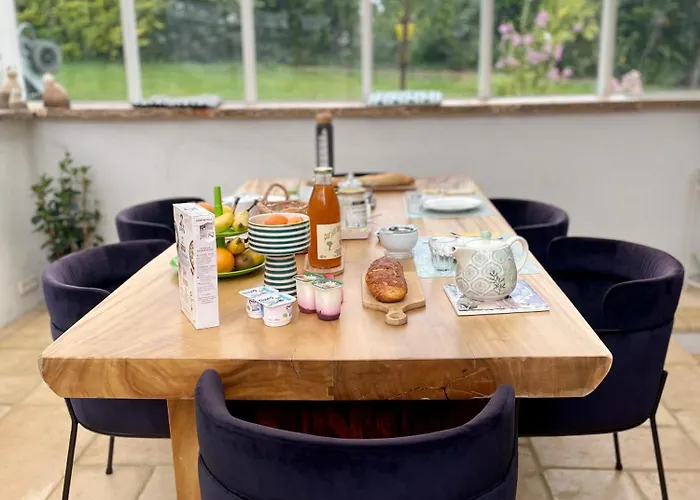 La Paix, D'hote En Suisse Normande 3*